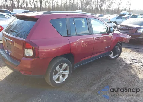2017 Jeep Compass Sport 4X4 z USA, uszkodzony, nr VIN 1C4NJDBB2HD144565